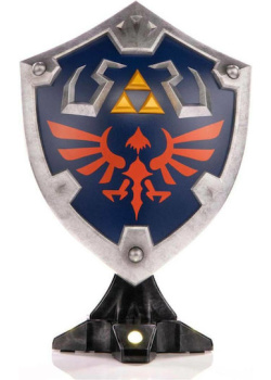 First4Figures - Hylian Shield (The Legend Of Zelda Breath Of The Wild)(Collecto NEW